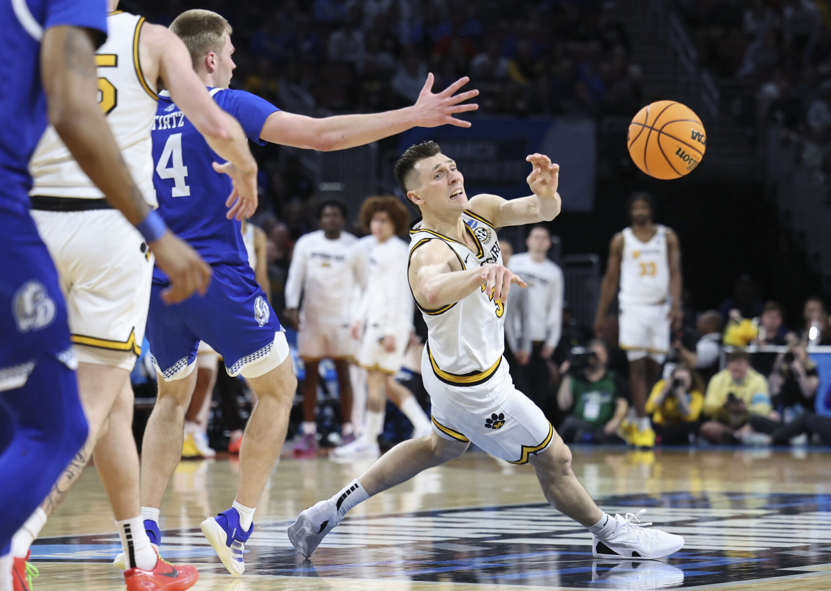 NCAA Drake Missouri Basketball